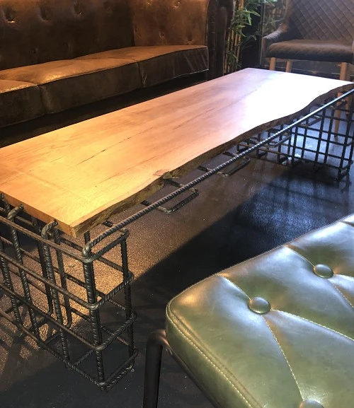 Mesa centro  de acero  y madera